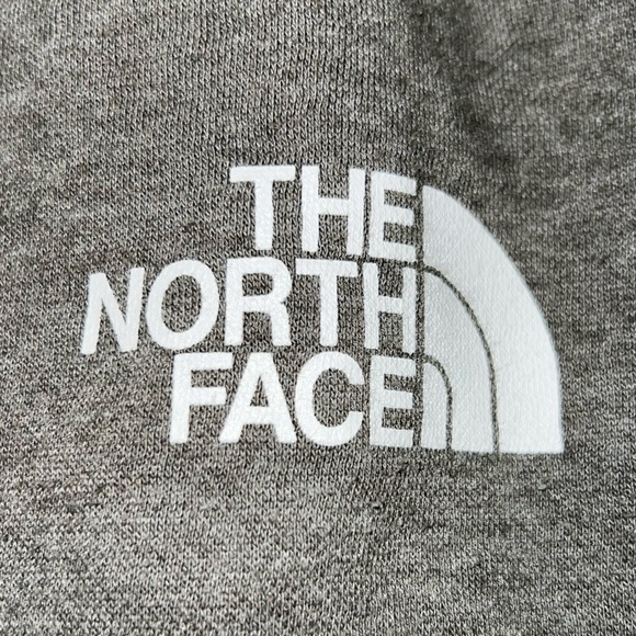 The North Face Men’s Gray Half Dome Pullover Hoodie Sweater Size Medium - Picture 3 of 6